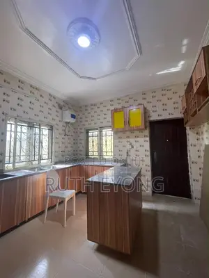 2bdrm Apartment in Lekki Phase 1 for rent