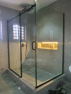 Tampered Glass Shower Cubicle