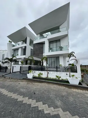 5bdrm Duplex in Osapa london for sale