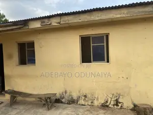 3bdrm Apartment in Iju-Ishaga for rent