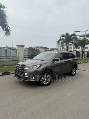 Toyota Highlander XLE 4dr SUV (3.5L 6cyl 6A) 2015 Brown