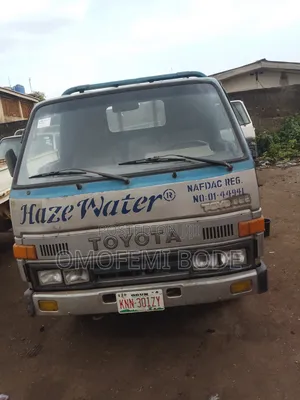 Toyota Dyna 150 Few Month Used Normal Bucket With 3yengine Petrol