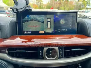 Lexus LX 570 AWD 2019 Silver