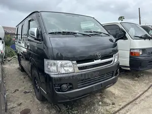 Toyota HiAce 2012 Black