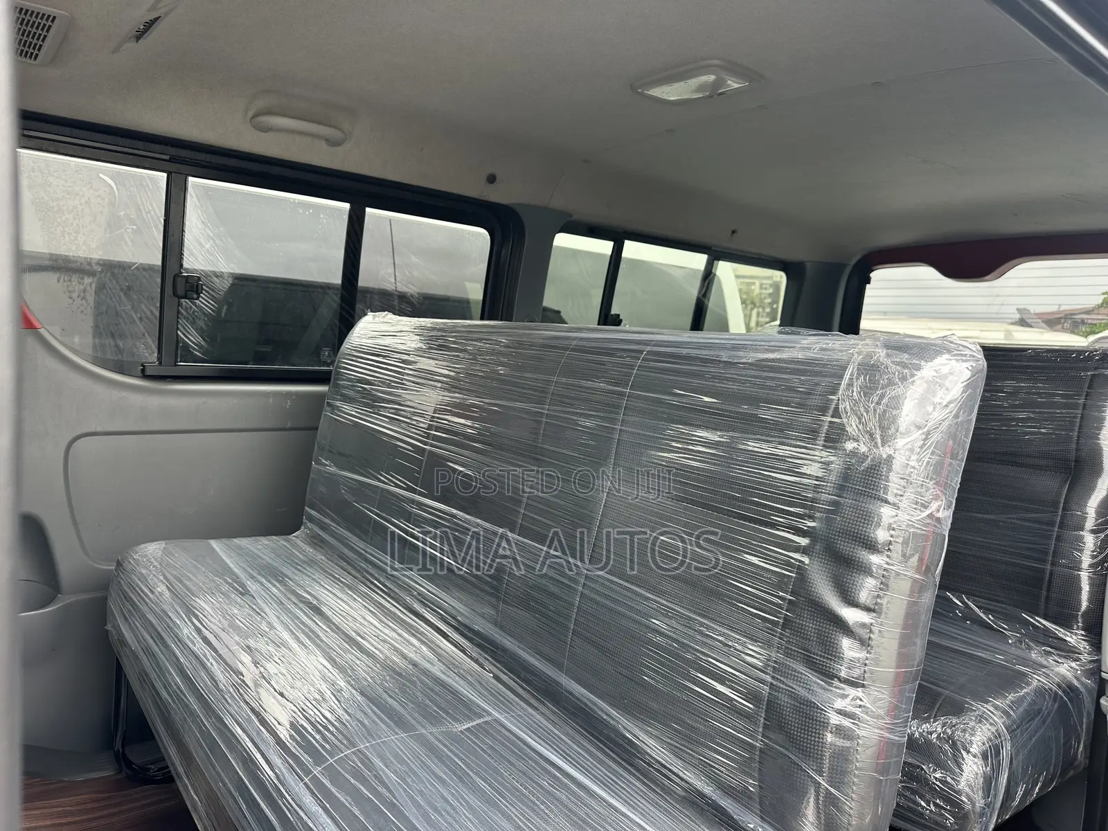 Toyota HiAce 2012 Black