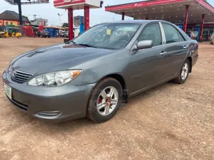 Toyota Camry 2004 Gray