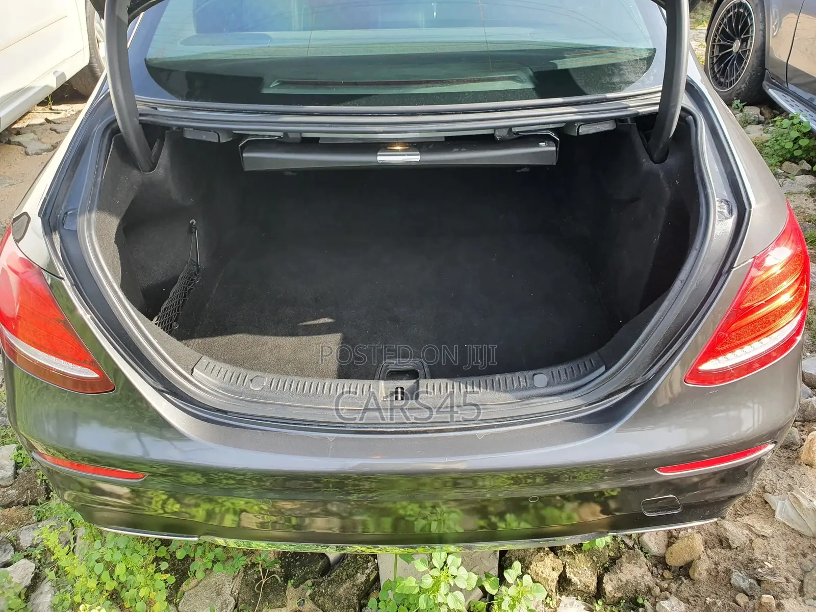 Mercedes-Benz E300 2017 Black