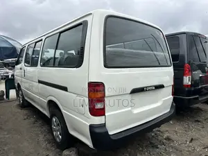 Toyota HiAce 1990 White