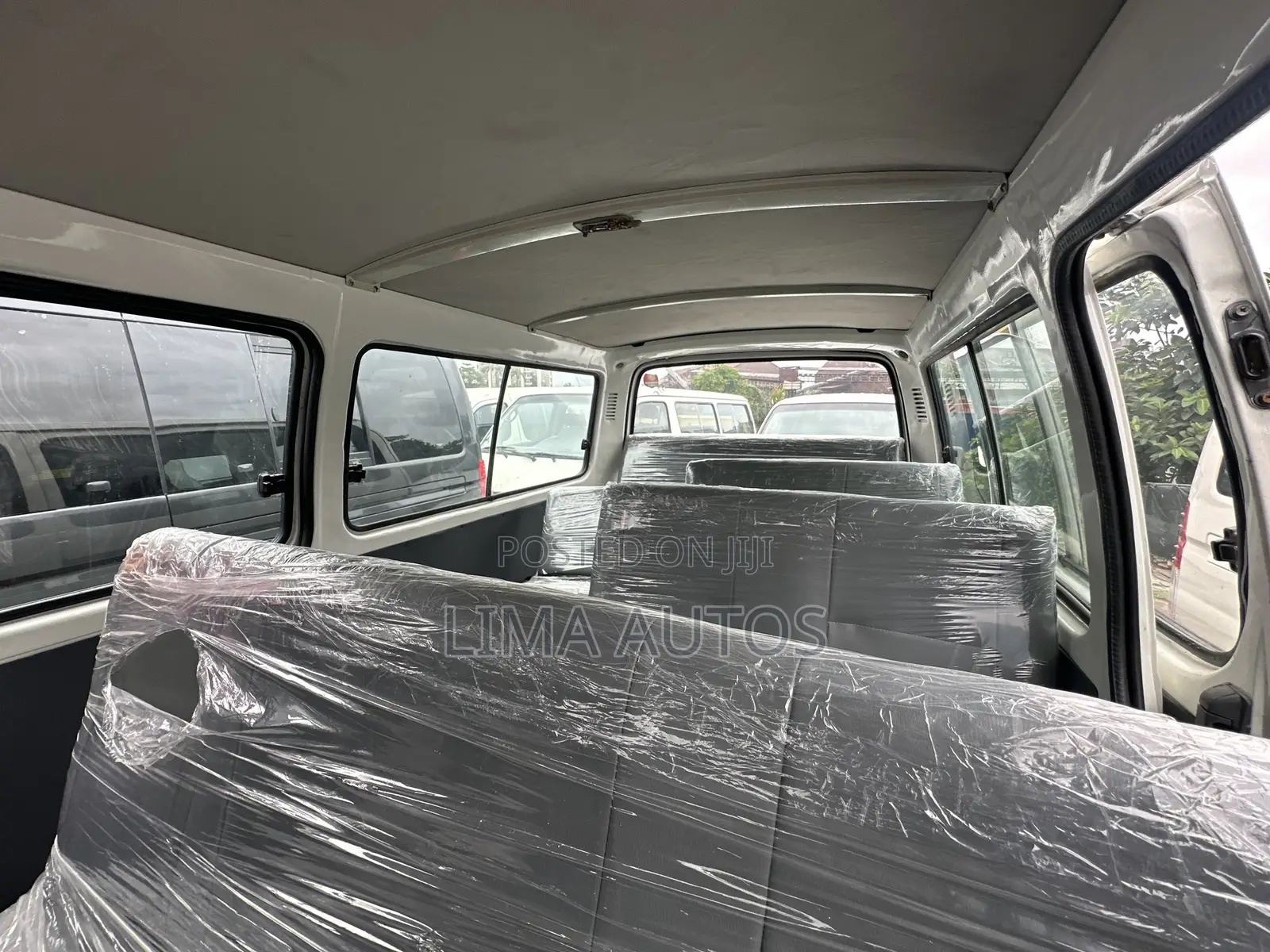 Toyota HiAce 1990 White