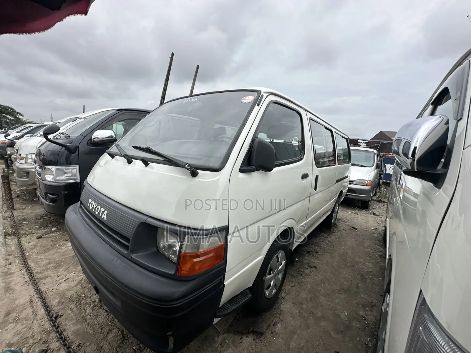 Toyota HiAce 1990 White