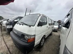 Toyota HiAce 1990 White