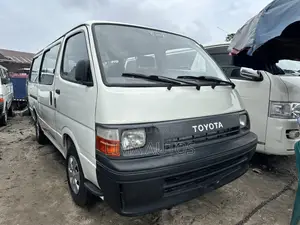 Toyota HiAce 1990 White