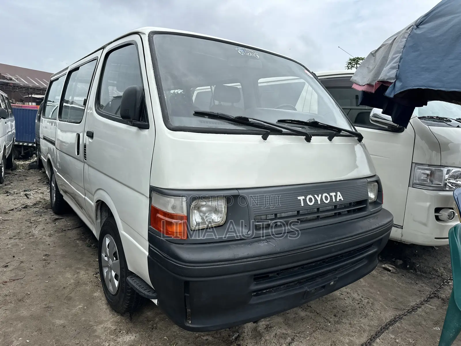 Toyota HiAce 1990 White