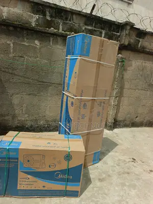 Midea 3HP Standing AC for Conference Rooms