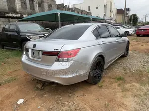 Honda Accord 2011 Silver