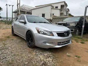 Honda Accord 2011 Silver