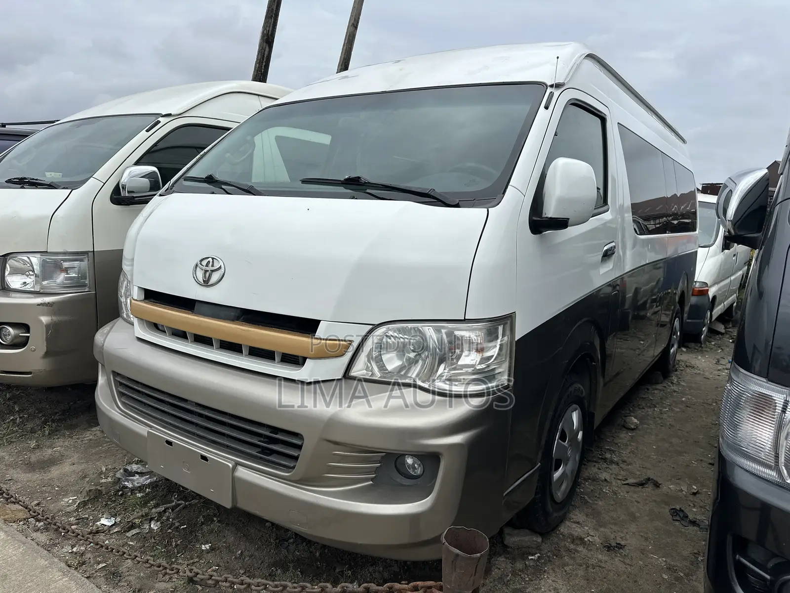 Toyota HiAce 2016 White