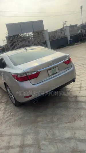 Lexus ES 2013 Red