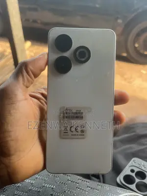 Infinix Smart 8 64 GB White