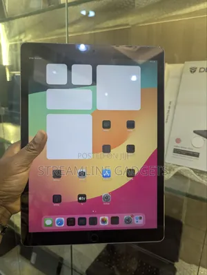 Apple iPad Pro 12.9 (2022) 512 GB Silver