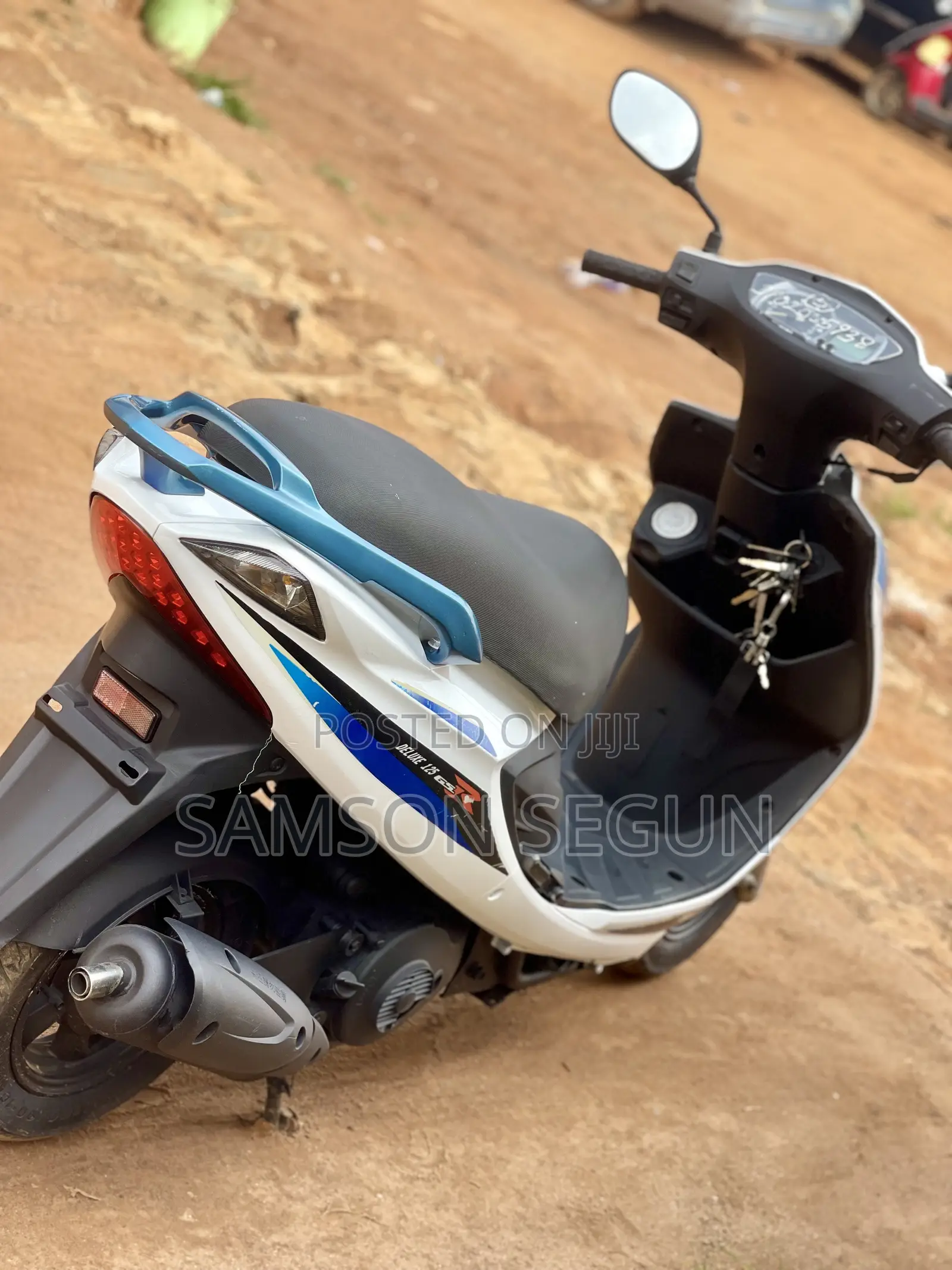 Suzuki GSR 2019 White