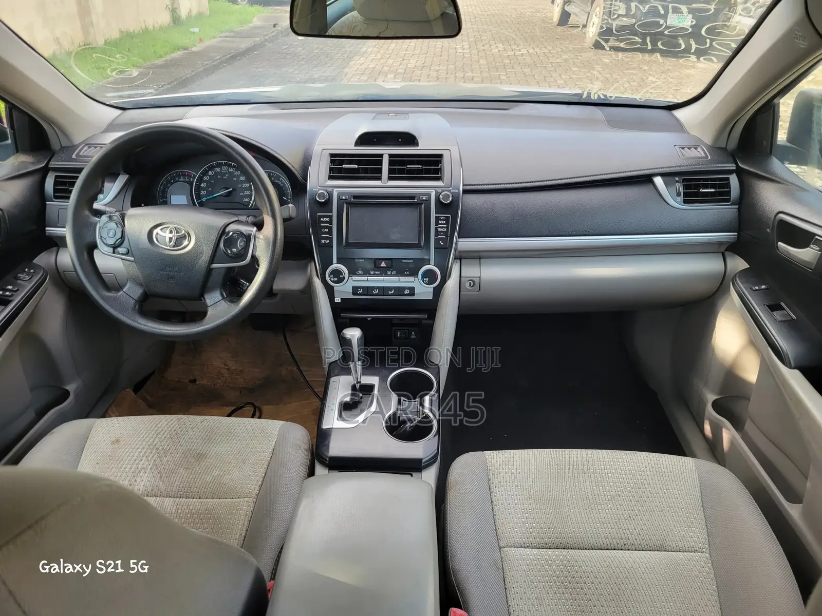 Toyota Camry 2014 Silver