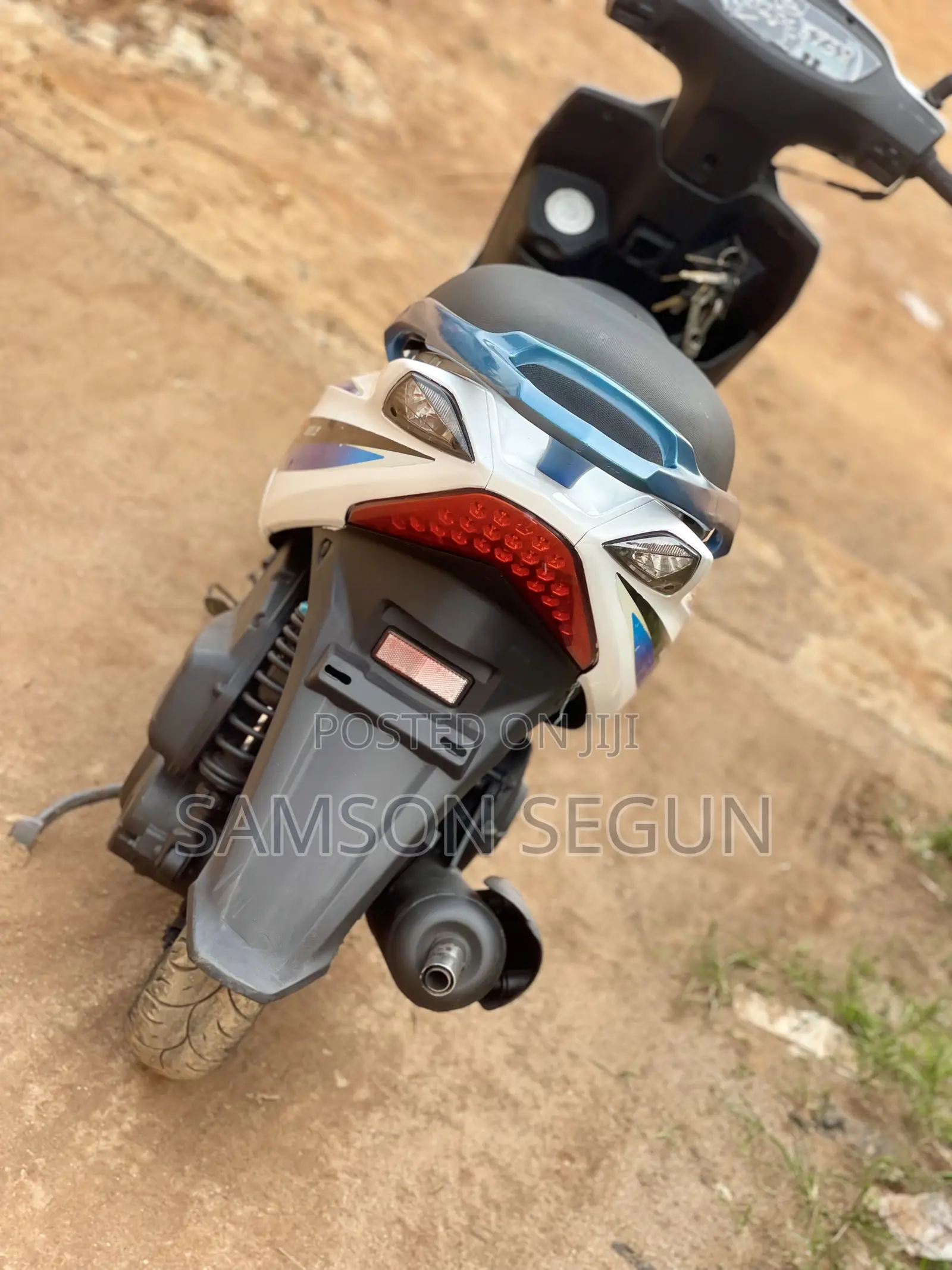 Suzuki GSR 2019 White