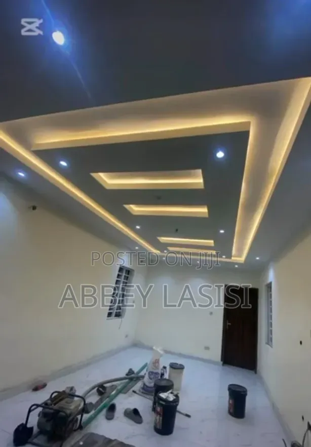 House Painter, Wallpaper and Fluted Panel