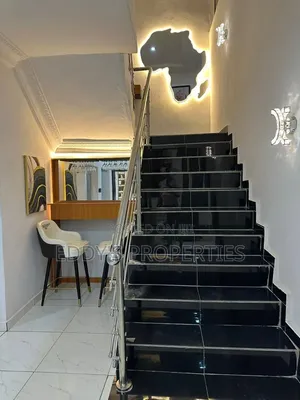5 Bedroom Duplex/Party