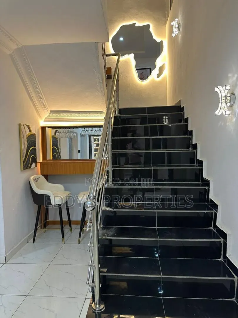 5 Bedroom Duplex/Party