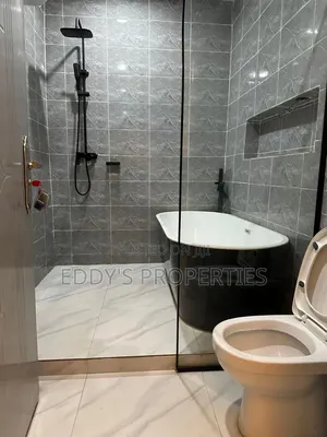 5 Bedroom Duplex/Party
