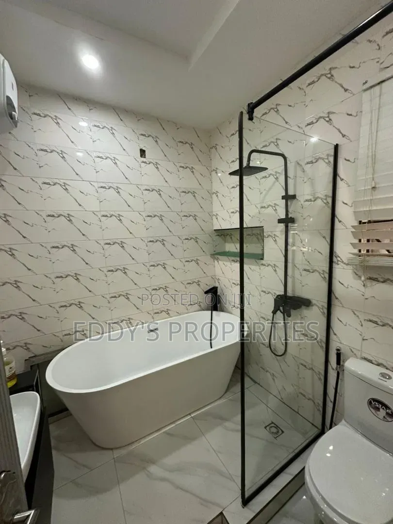 5 Bedroom Duplex/Party