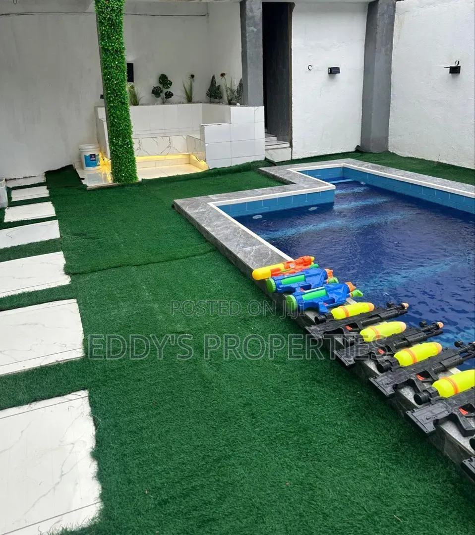 5 Bedroom Duplex/Party