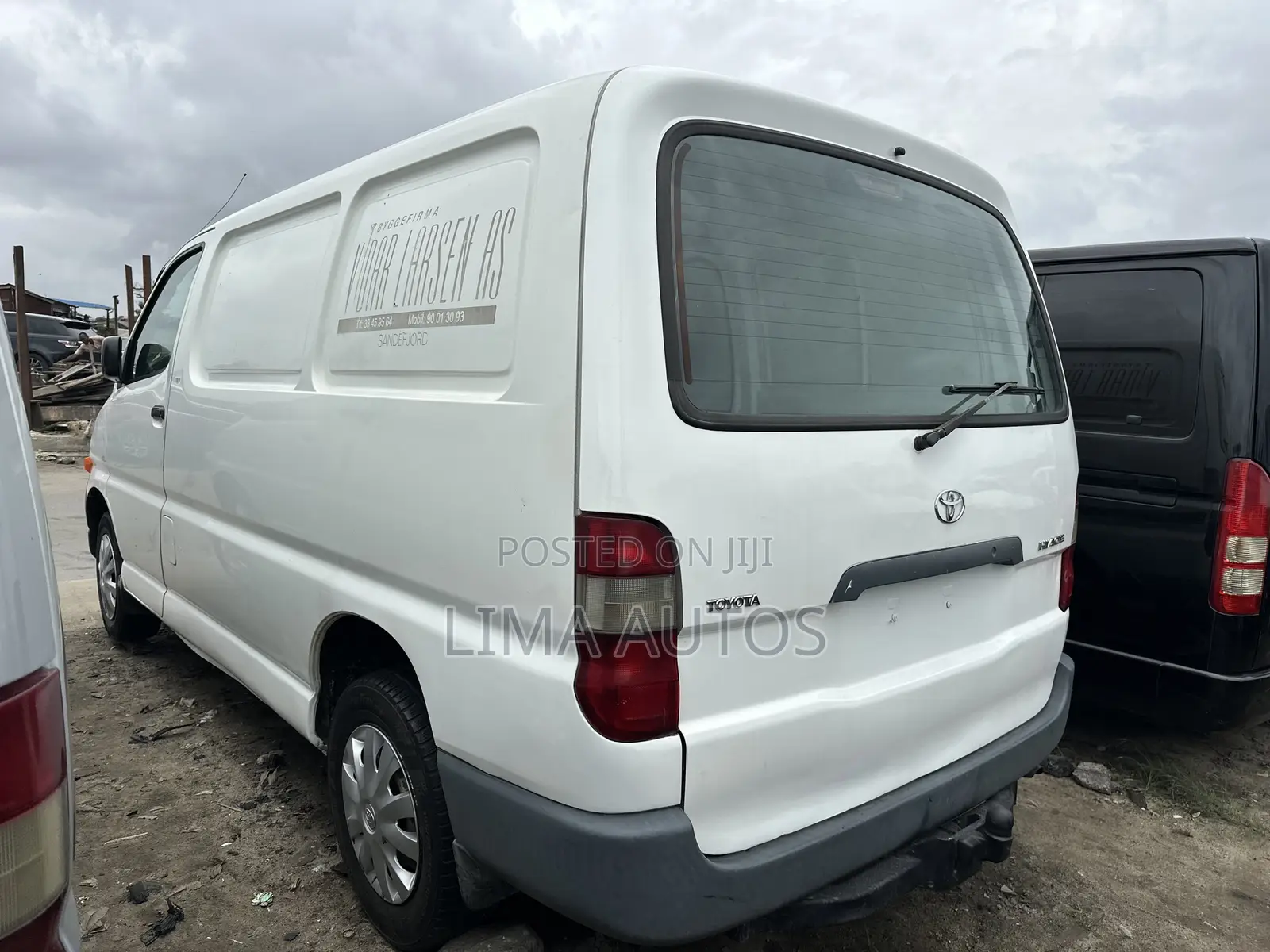 Toyota HiAce 2003 White