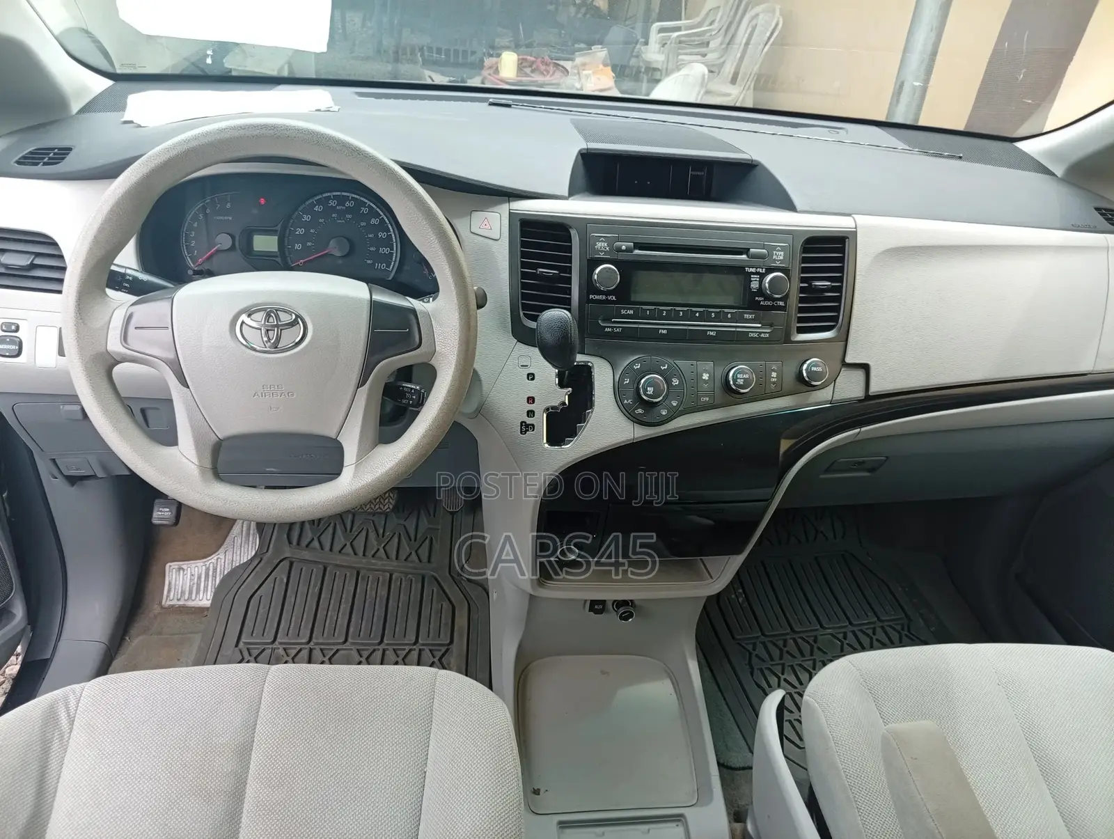 Toyota Sienna 2012 Silver