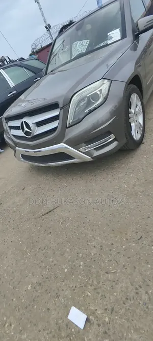 Mercedes-Benz GLK-Class Base GLK 350 4dr AWD 4MATIC (3.5L 6cyl 7A) 2015