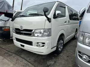 Toyota HiAce 2014 White