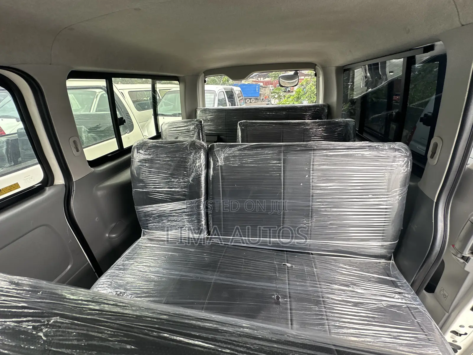 Toyota HiAce 2014 White