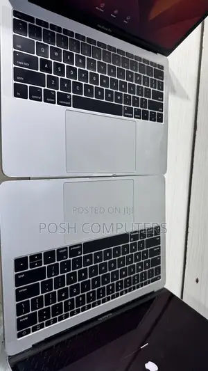 Laptop Apple MacBook Pro 2017 8GB Intel Core i5 SSD 256GB
