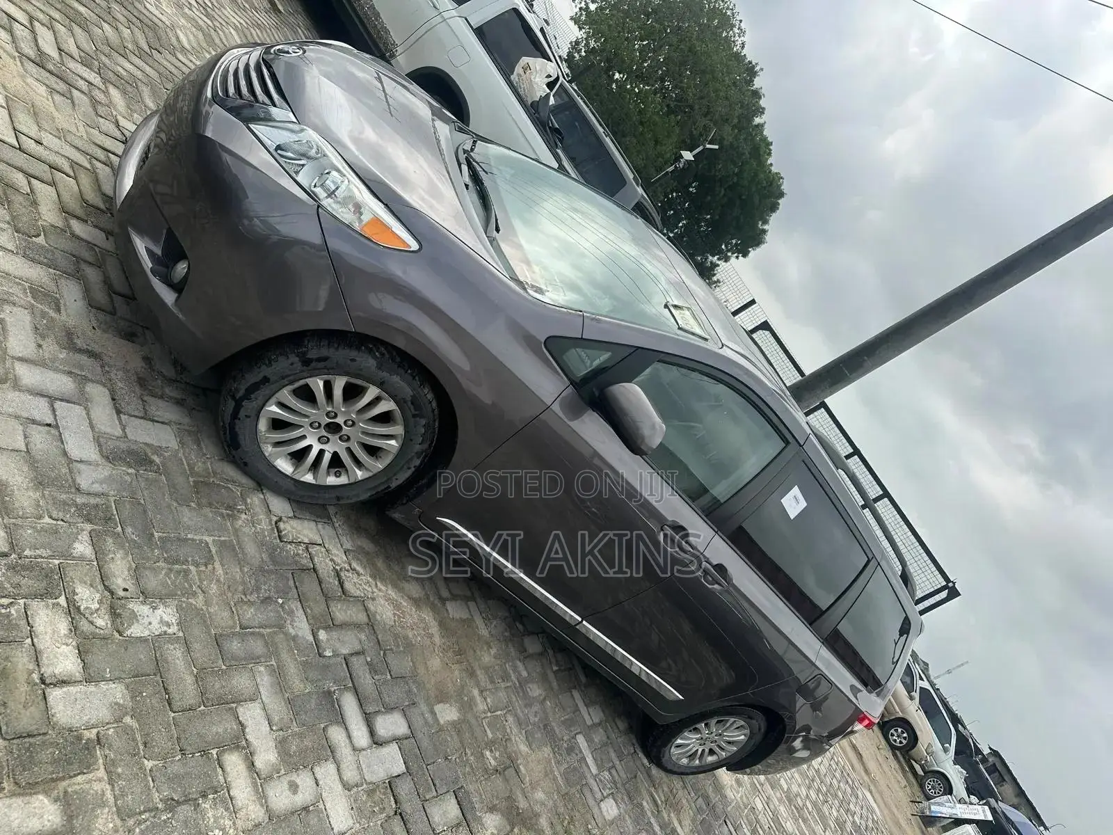 Toyota Sienna 2015 Brown