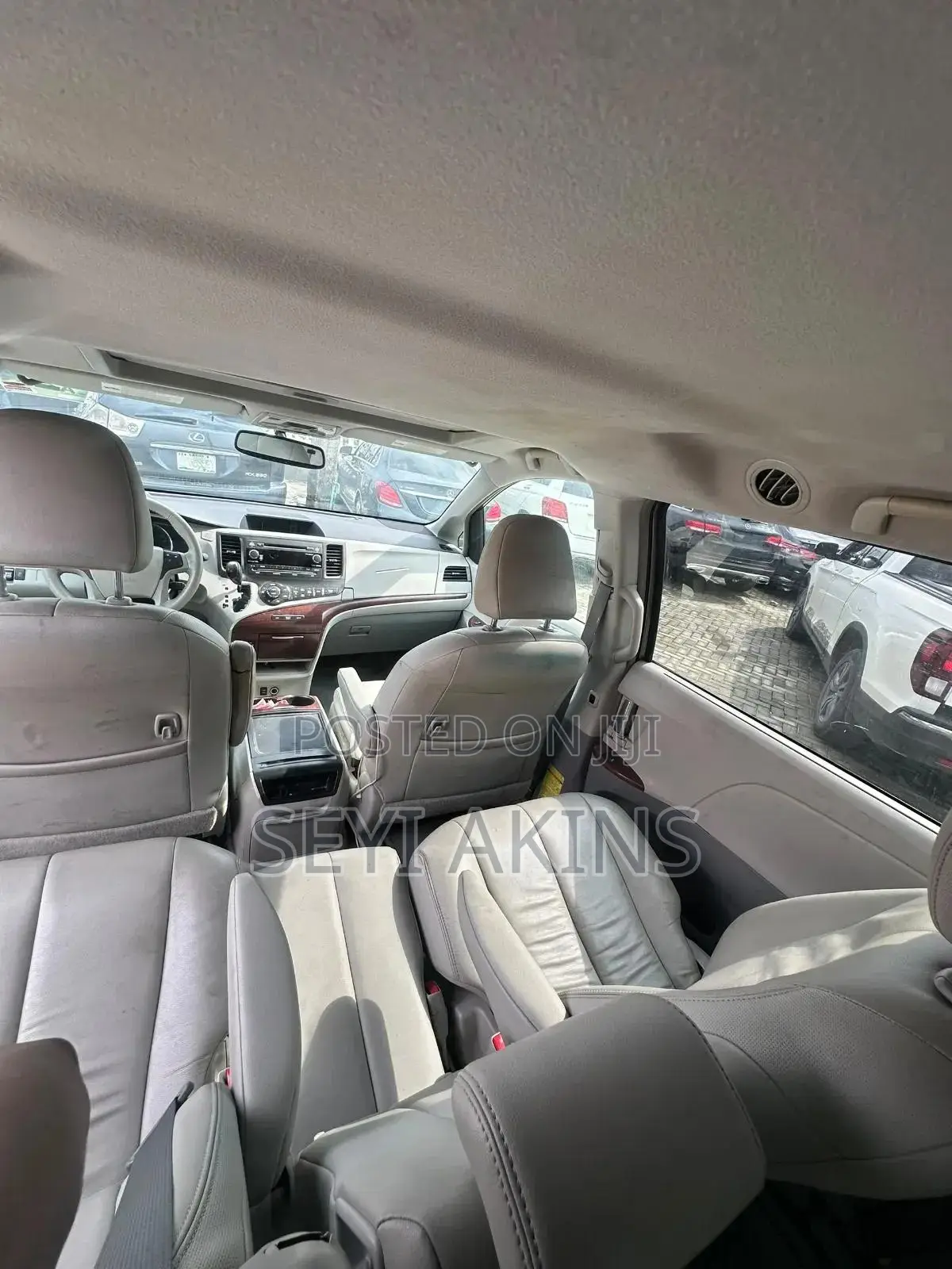 Toyota Sienna 2015 Brown