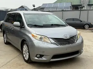 Toyota Sienna Limited 7 Passenger 2012 Gray