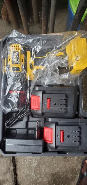 DEWALT Brushless Cordless Drill Kit - 2 Batteries
