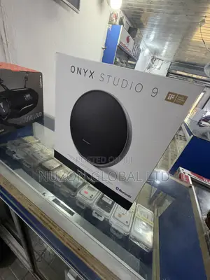 Onyx Studio 9
