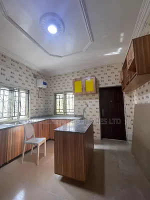 2bdrm Apartment in Lekki Phase 1 for rent