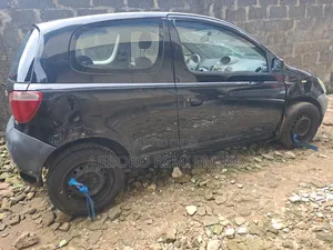 Toyota Yaris 1.4 2002 Black