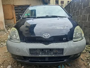 Toyota Yaris 1.4 2002 Black