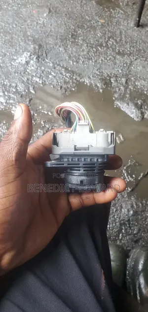 Outside Socket 30pin