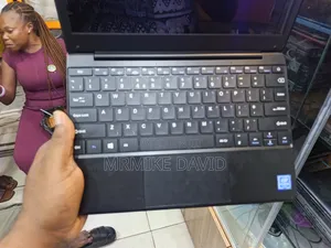 Laptop Geo Geobook 1E 4GB Intel SSD 60GB