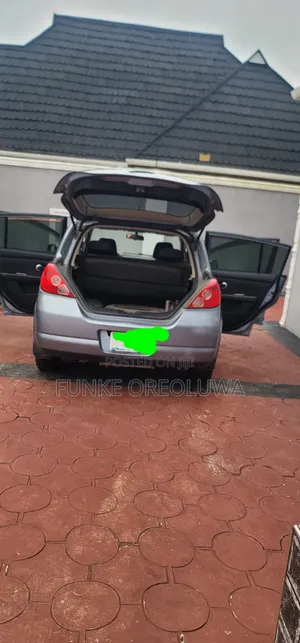 Nissan Tiida 1.5L 16V 2010 Gray